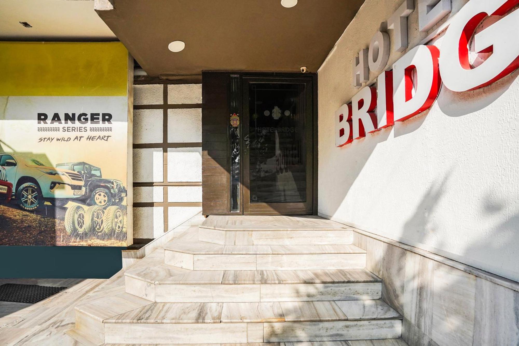 Hotel O Bridge อาเมดาบัด ภายนอก รูปภาพ