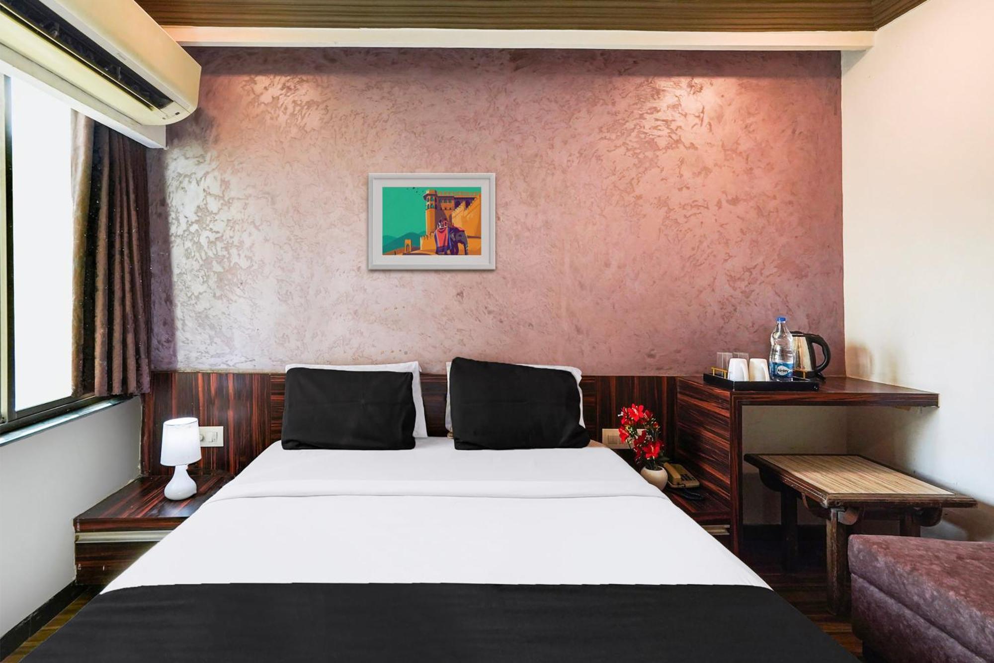 Hotel O Bridge อาเมดาบัด ภายนอก รูปภาพ