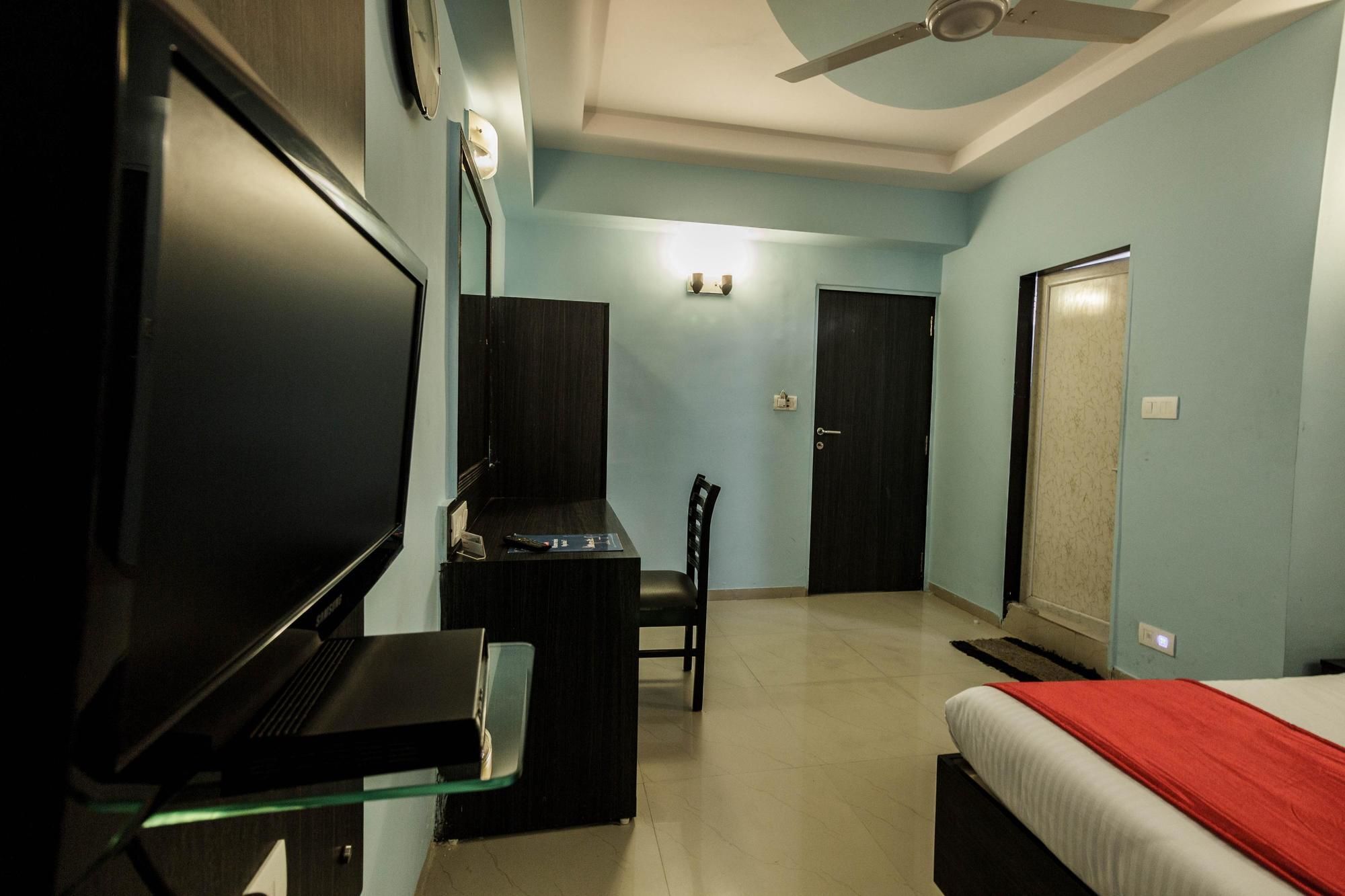 Hotel O Bridge อาเมดาบัด ภายนอก รูปภาพ